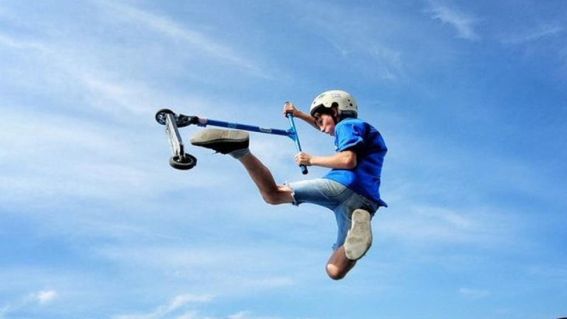 ТОП-5 трюков на самокатах для уверенных райдеров ТОП-5 трюков на самокатах для уверенных райдеров